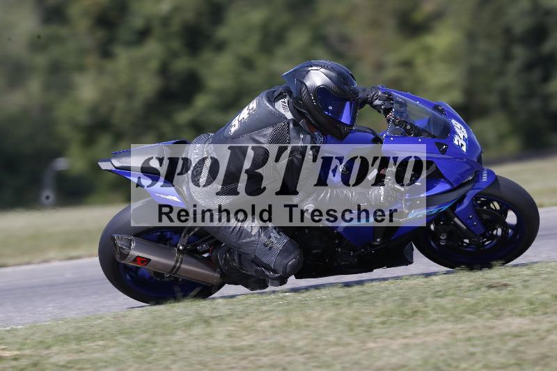 /Archiv-2025/49 26.08.2025 Cornu Master School ADR/rot-rouge/349